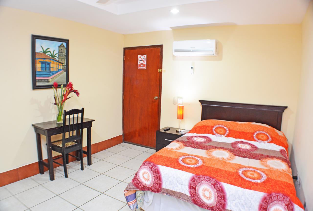 Hotel Plaza Cosiguina Chinandega Eksteriør billede